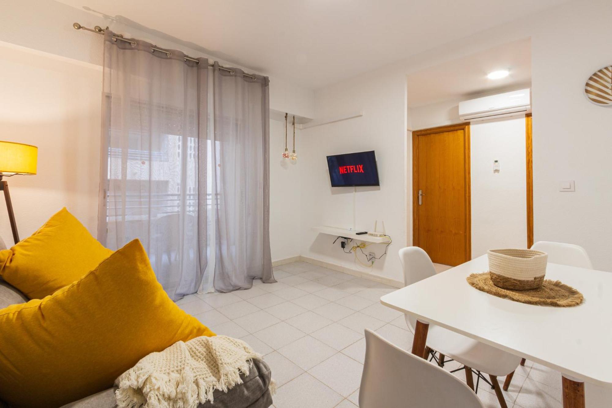 Menabrea Holiday House Near The Beach And Airport Santa Pola Dış mekan fotoğraf